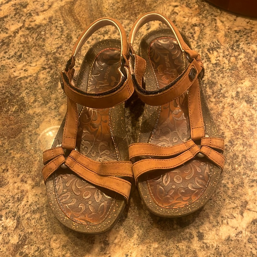 Teva Sandals size 8 brown